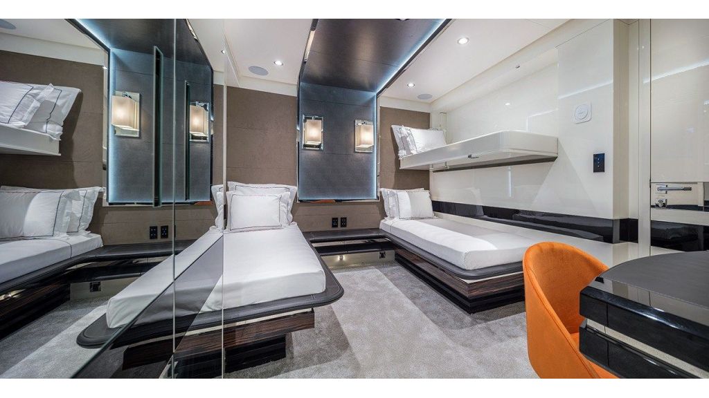 50m Displacement Motoryacht, 200lt/daily
Sewage : Selmar 12