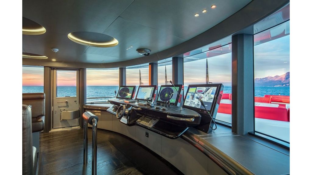 50m Displacement Motoryacht, 000lt/daily
Pumps : Gianneschi
Prufier : Westfalia Fuel Treatment System 900lt/hr
Stebilizer : TRAC 4 fin 440/20x Zero Speed Stabilizers