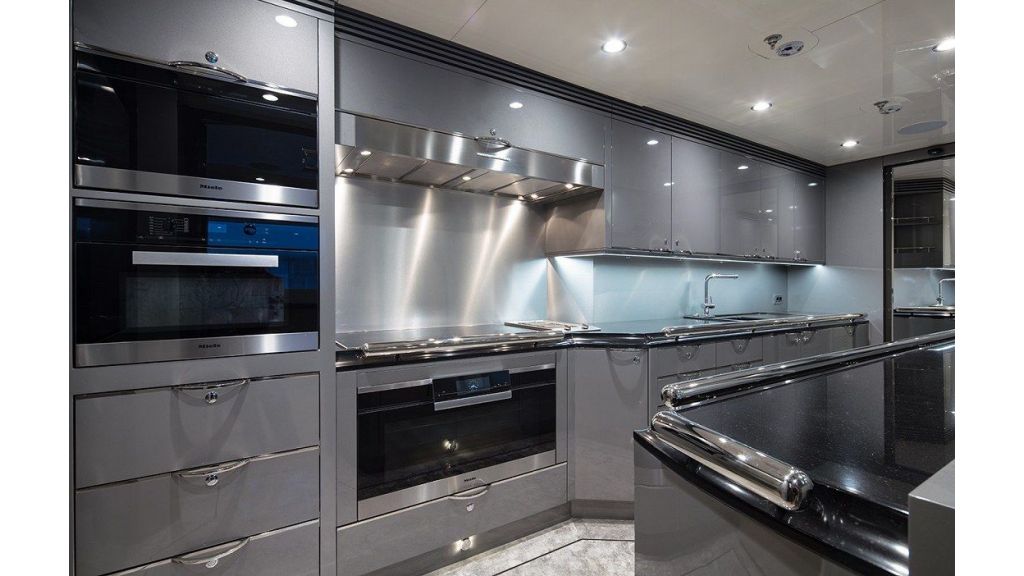 50m Displacement Motoryacht, 000lt/daily
Pumps : Gianneschi
Prufier : Westfalia Fuel Treatment System 900lt/hr
Stebilizer : TRAC 4 fin 440/20x Zero Speed Stabilizers