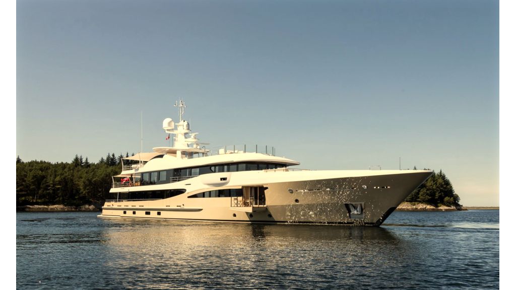 Amels 180, The main deck salon features large windows and balconies on both sides, providing seamless connectivity for breathtaking views