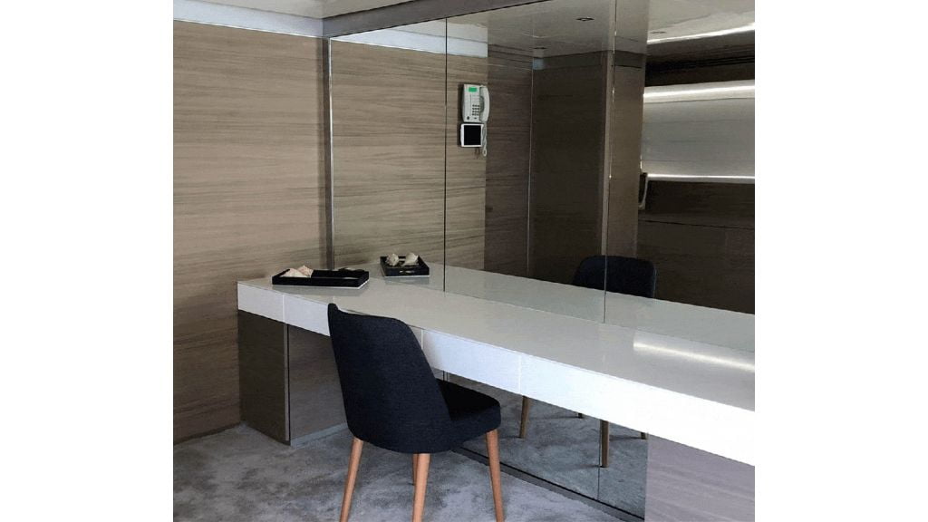 Benetti Legasea 140Ft, In addition to the sundeck and foredeck spaces, she offers a beach club aft and a large covered aft deck