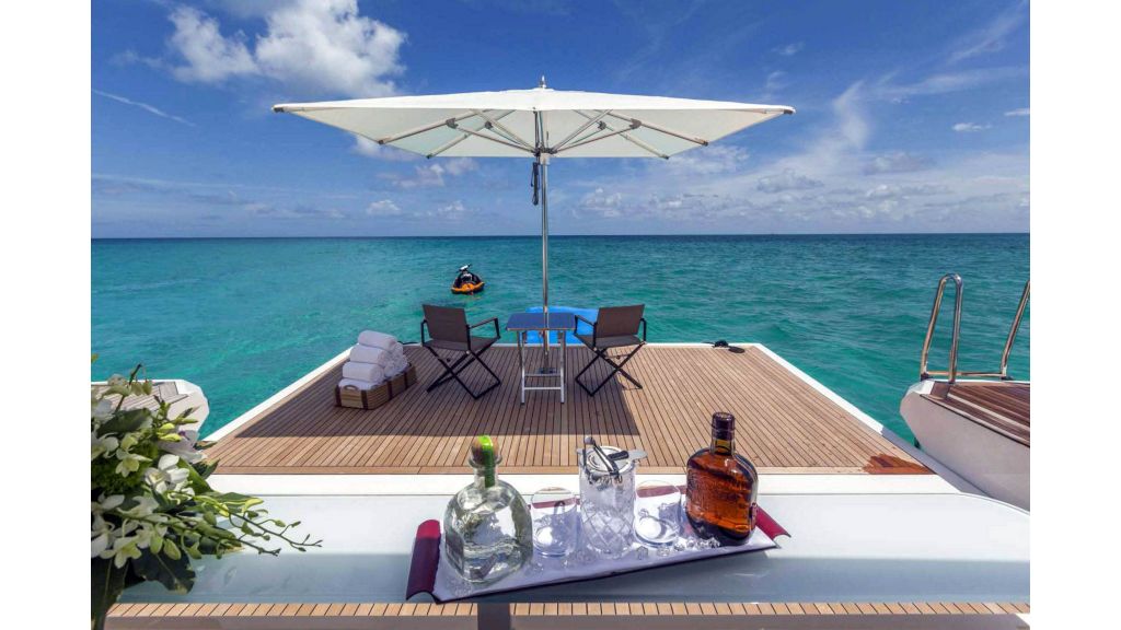 Benetti Legasea 140Ft, 5m (28ft)
Draft: 2