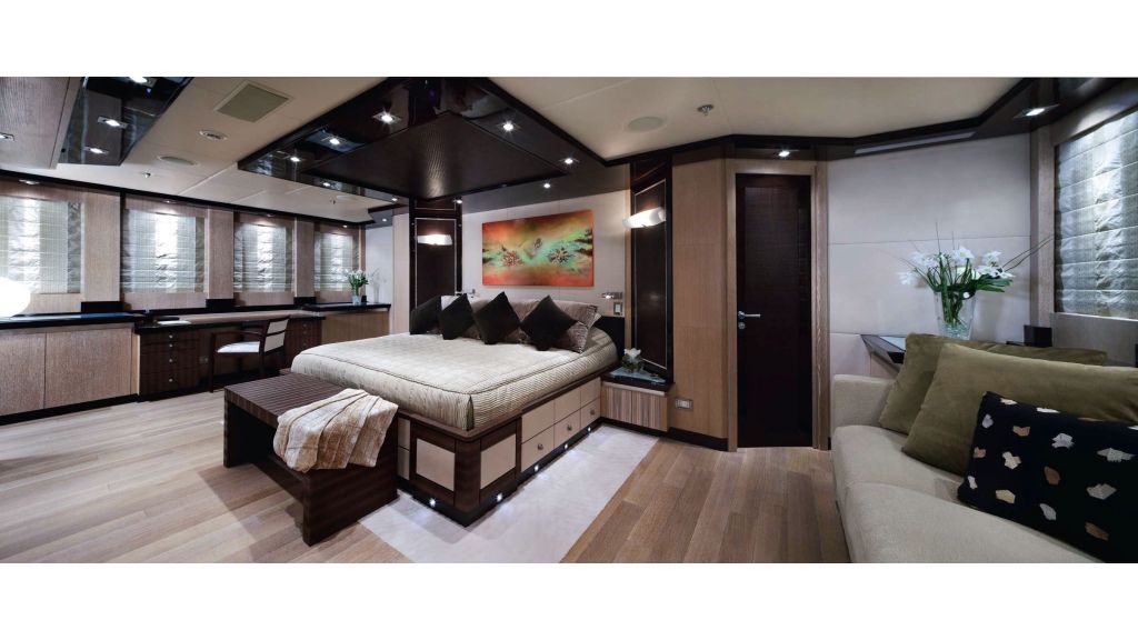 BLUE ICE, M/Y BLUE ICE has a very sportive and glamourous design and offers five luxurious guest cabins for up to 12 guests